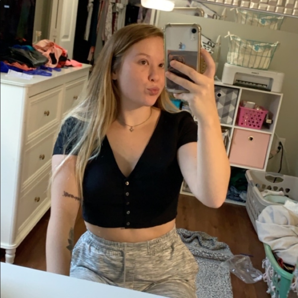 Hollister crop top